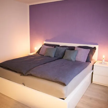 Einzigartiges Mit Kamin, Whirlpool, Netflix, Internet, Workspace, Garten Und Tropischem Flair Apartment *